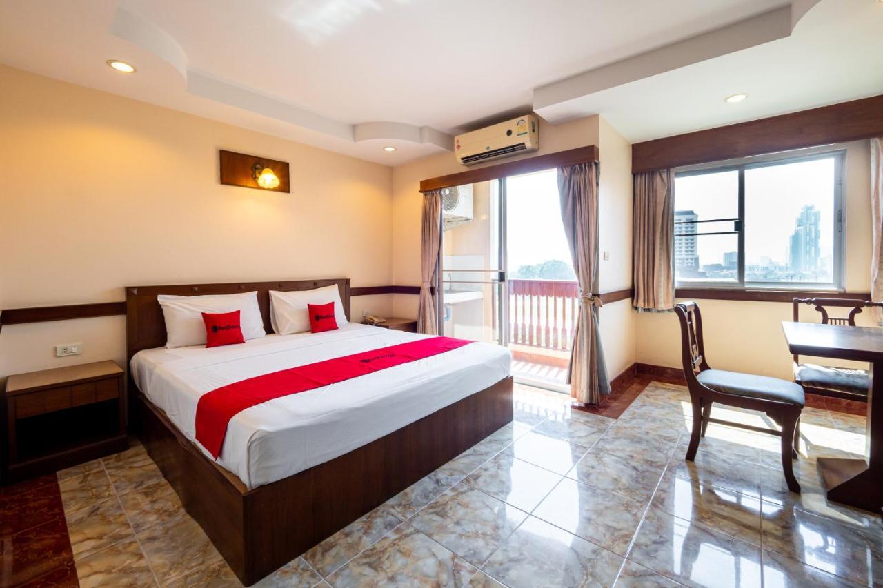 Hotel Reddoorz Navin Mansion 3 Pattaya Extérieur photo