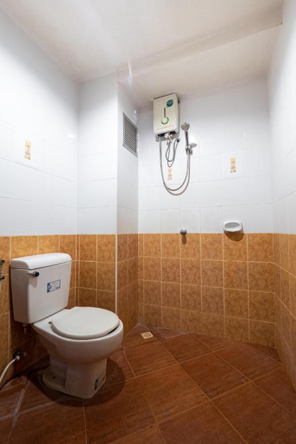 Hotel Reddoorz Navin Mansion 3 Pattaya Extérieur photo