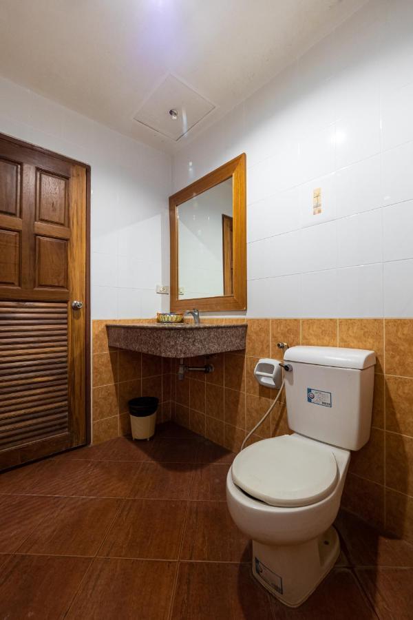 Hotel Reddoorz Navin Mansion 3 Pattaya Extérieur photo