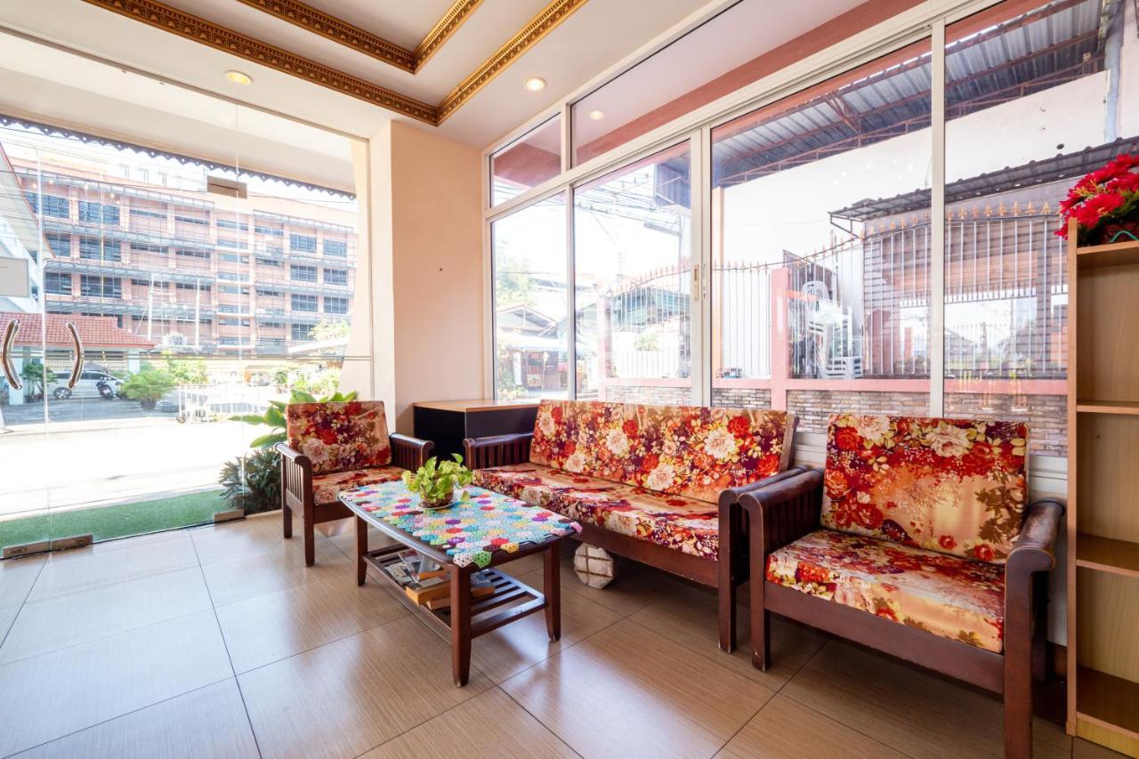 Hotel Reddoorz Navin Mansion 3 Pattaya Extérieur photo