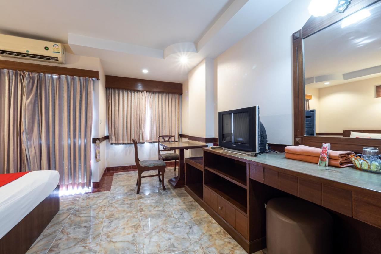 Hotel Reddoorz Navin Mansion 3 Pattaya Extérieur photo