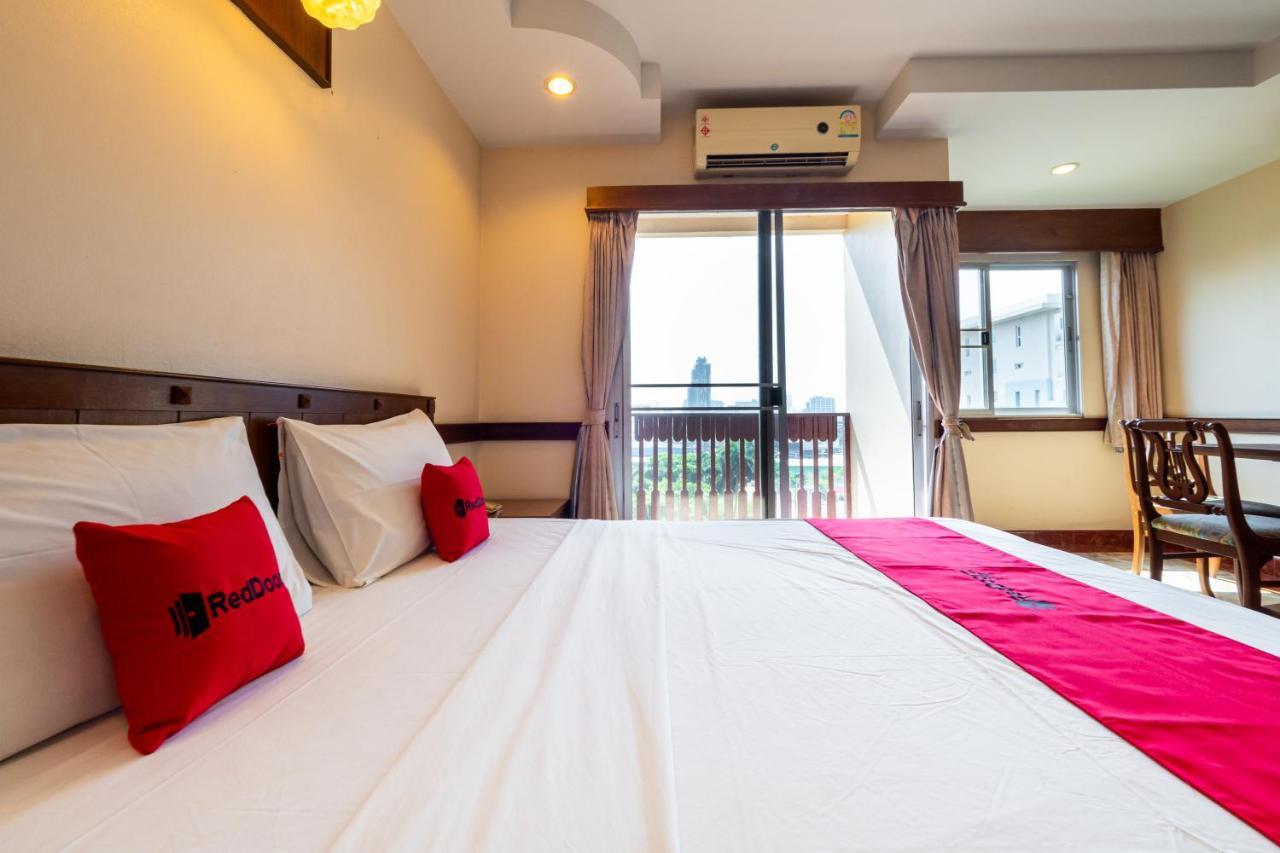 Hotel Reddoorz Navin Mansion 3 Pattaya Extérieur photo