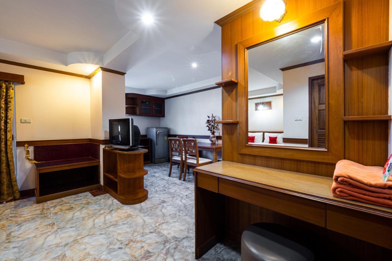 Hotel Reddoorz Navin Mansion 3 Pattaya Extérieur photo